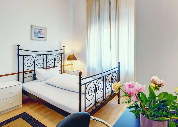 科妮莉亚酒店 招待所 巴特瑙海姆