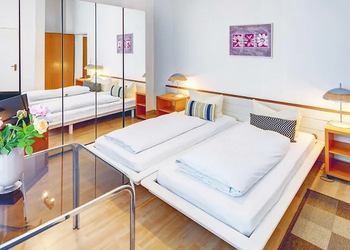 科妮莉亚酒店 2*